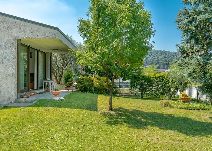 Ghira Bed & Breakfast Tavernerio