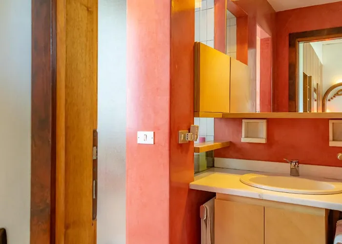 Ghira Bed & Breakfast Tavernerio