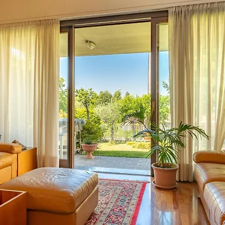 Ghira Bed & Breakfast 3*